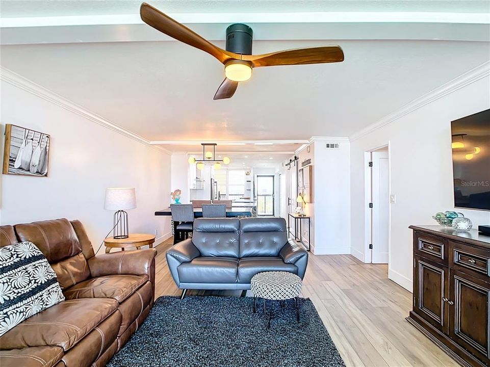 For Sale: $675,000 (2 beds, 2 baths, 1175 Square Feet)
