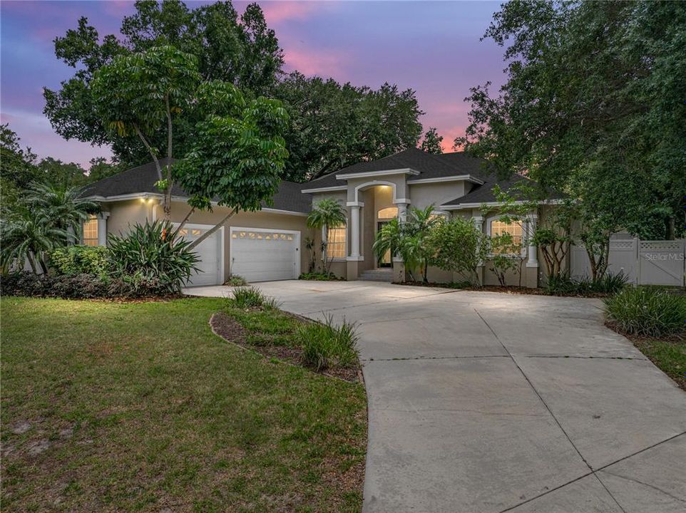 Active With Contract: $529,900 (5 beds, 3 baths, 2845 Square Feet)
