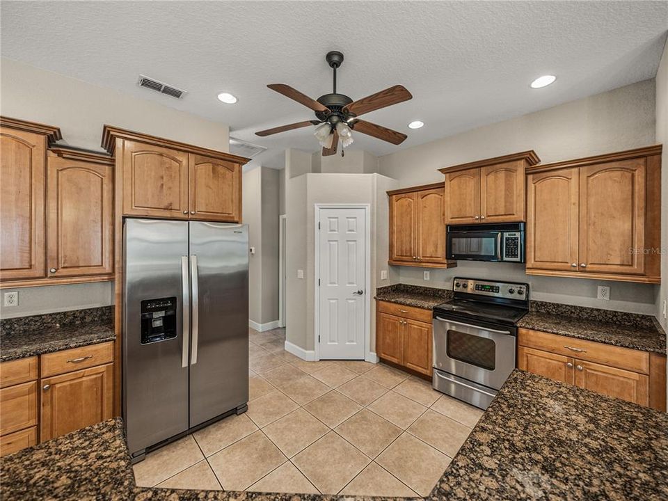 Active With Contract: $529,900 (5 beds, 3 baths, 2845 Square Feet)