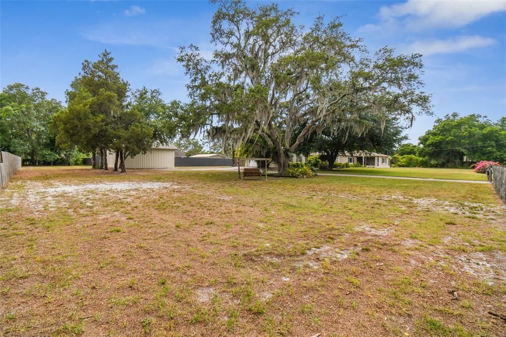 Recently Sold: $630,000 (3 beds, 3 baths, 2012 Square Feet)