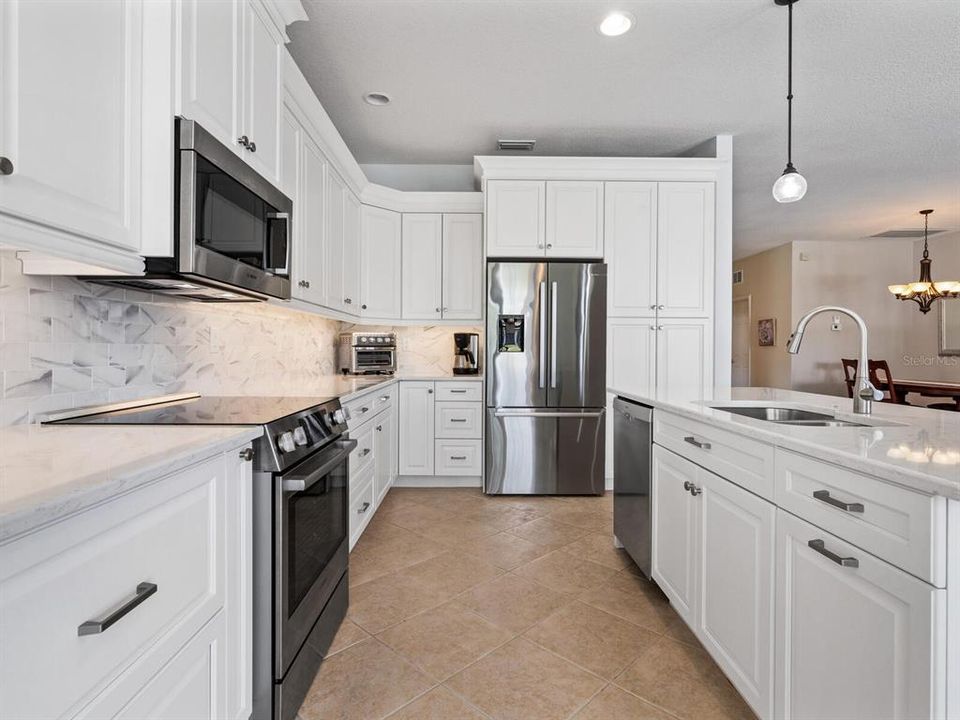 Active With Contract: $499,900 (2 beds, 2 baths, 1914 Square Feet)