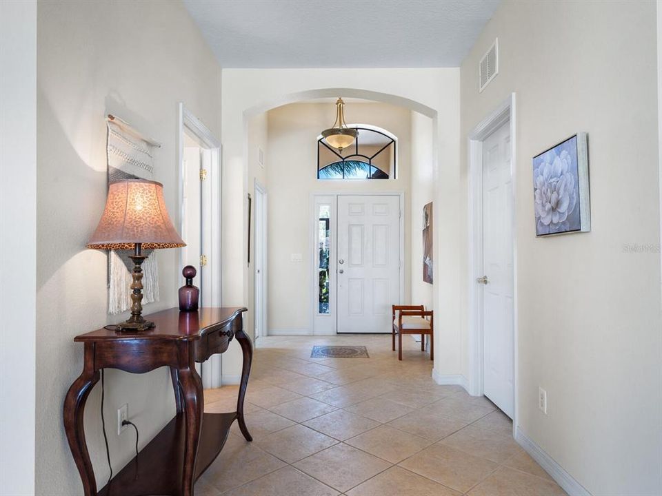 Active With Contract: $499,900 (2 beds, 2 baths, 1914 Square Feet)
