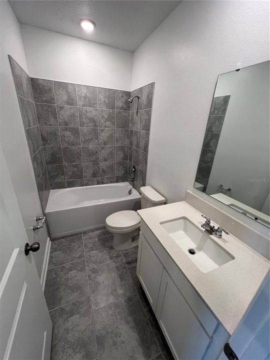 For Rent: $2,100 (3 beds, 2 baths, 1689 Square Feet)