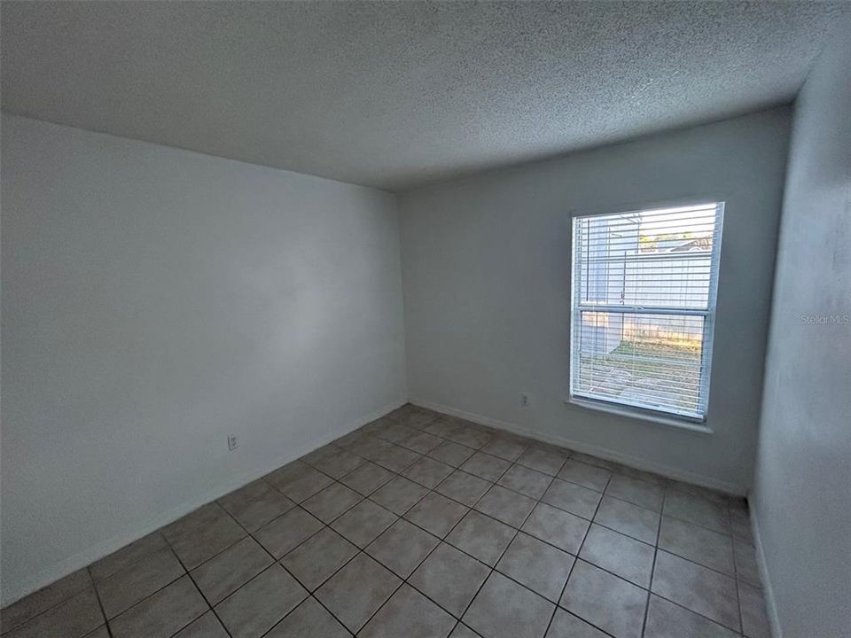 For Sale: $329,950 (3 beds, 2 baths, 1091 Square Feet)