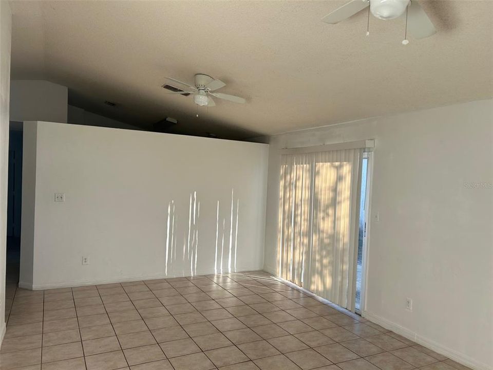 For Sale: $329,950 (3 beds, 2 baths, 1091 Square Feet)