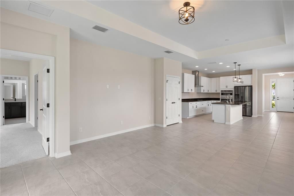 Active With Contract: $450,000 (4 beds, 3 baths, 2139 Square Feet)