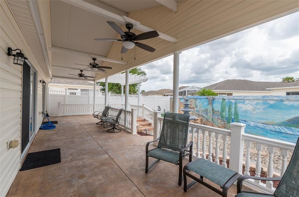 Covered porch with pergola