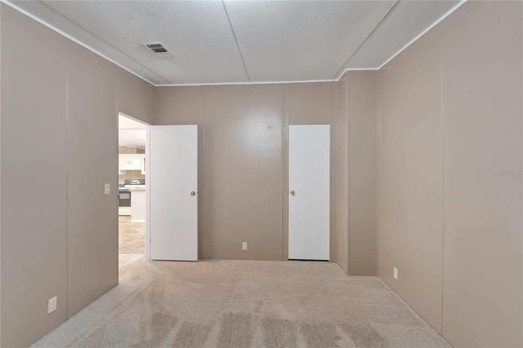 For Sale: $349,900 (3 beds, 2 baths, 1782 Square Feet)