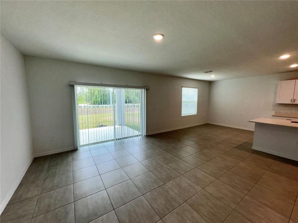 For Rent: $2,599 (5 beds, 3 baths, 2287 Square Feet)