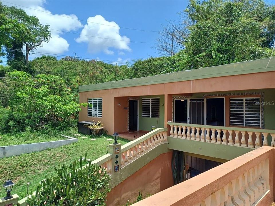 outside view of guestrooms