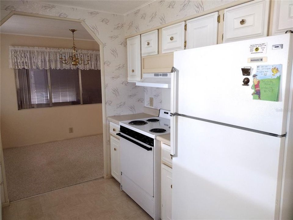 For Sale: $150,000 (2 beds, 2 baths, 1032 Square Feet)