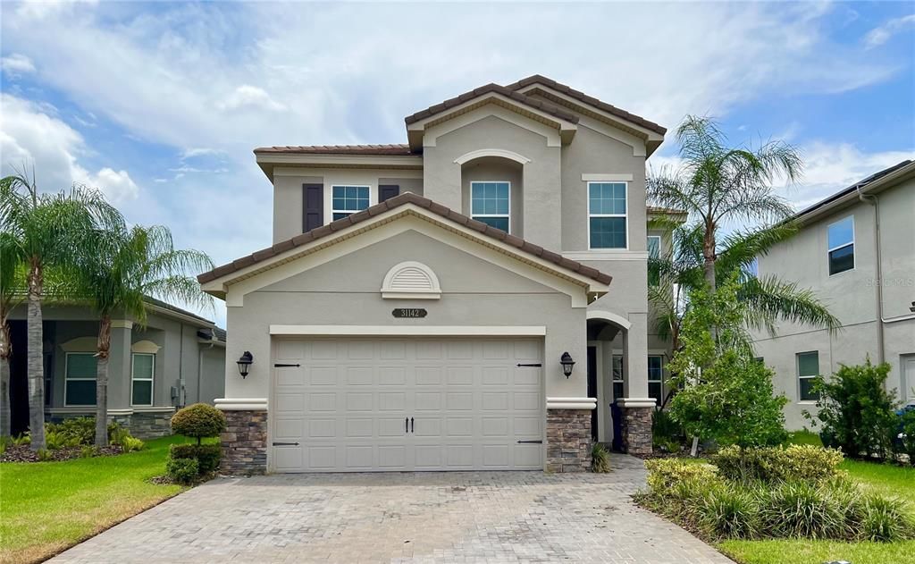 Active With Contract: $4,200 (5 beds, 4 baths, 3381 Square Feet)
