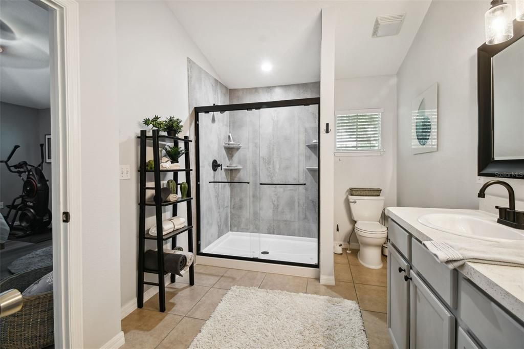 Active With Contract: $297,500 (3 beds, 2 baths, 1686 Square Feet)