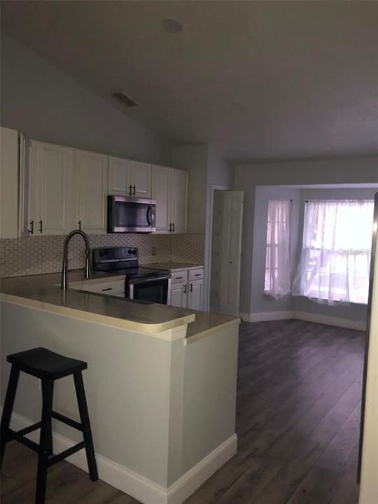 Recently Rented: $1,900 (3 beds, 2 baths, 1681 Square Feet)