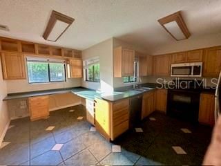 For Sale: $349,900 (3 beds, 2 baths, 1657 Square Feet)
