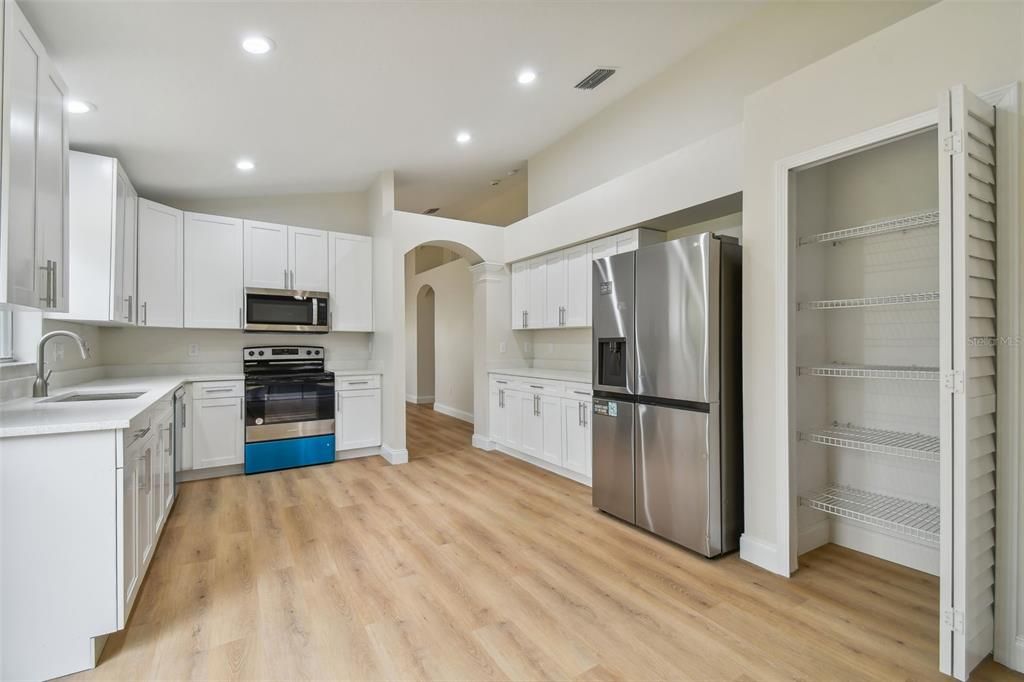 Active With Contract: $439,000 (4 beds, 2 baths, 1956 Square Feet)
