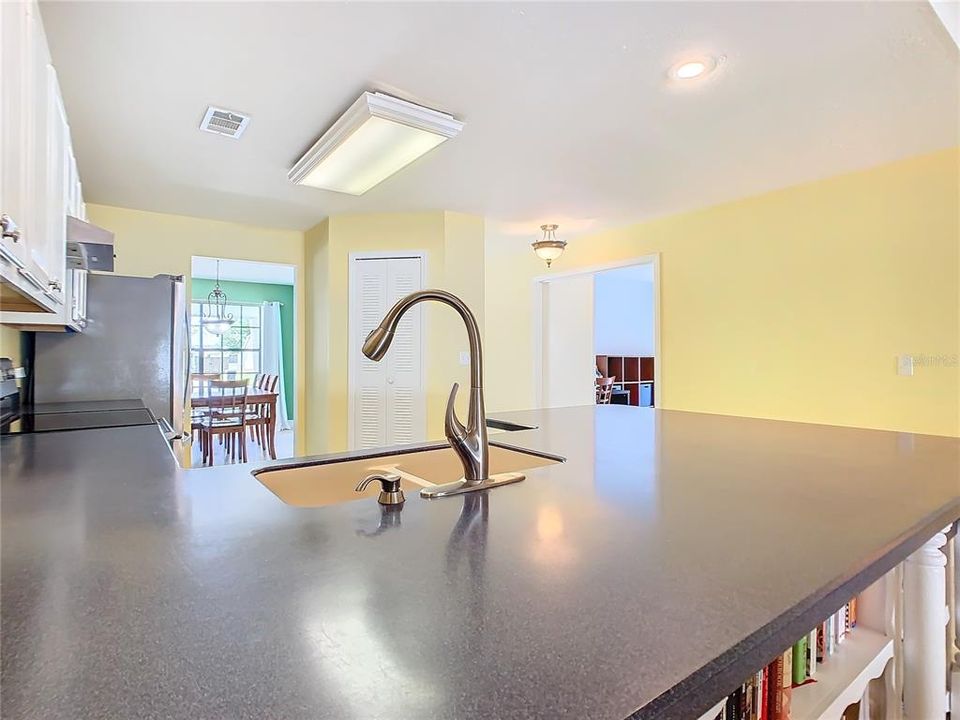 Active With Contract: $525,000 (4 beds, 2 baths, 2136 Square Feet)