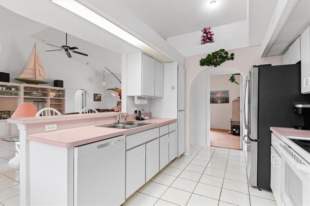 For Sale: $439,900 (3 beds, 2 baths, 1712 Square Feet)