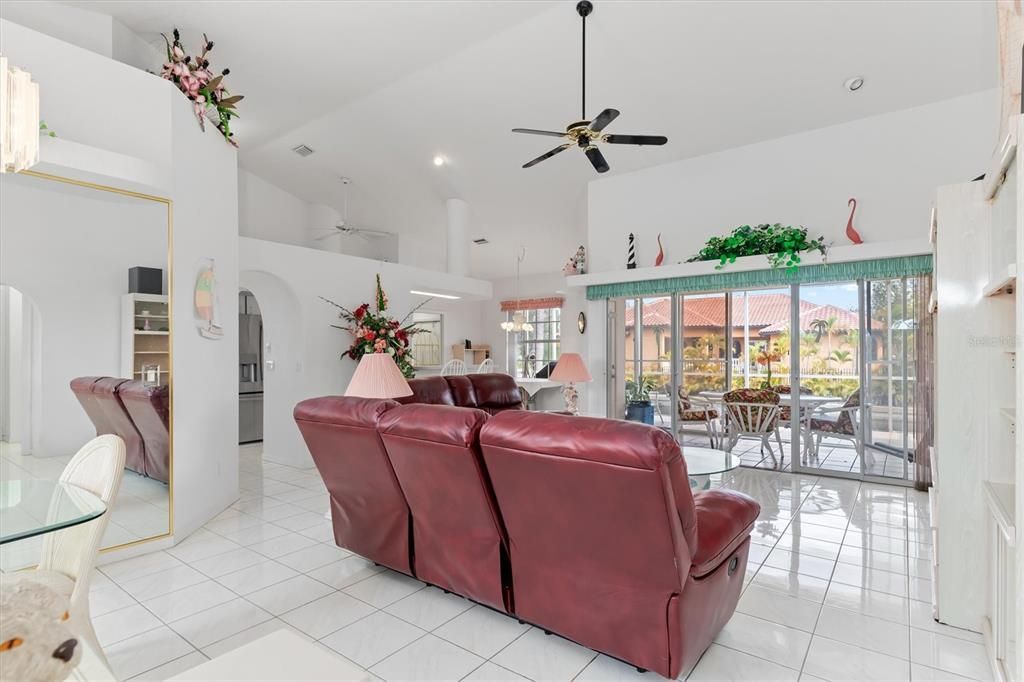 Active With Contract: $399,900 (3 beds, 2 baths, 1712 Square Feet)