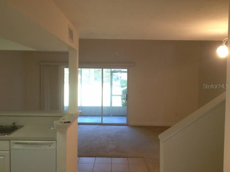 For Rent: $1,750 (3 beds, 2 baths, 1462 Square Feet)