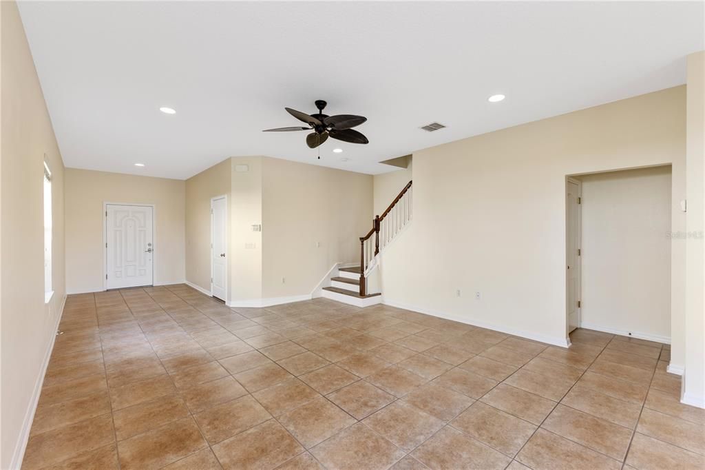 Active With Contract: $2,450 (3 beds, 2 baths, 1863 Square Feet)