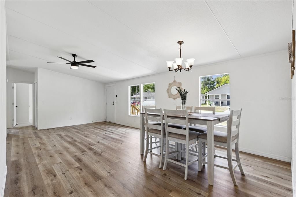 Active With Contract: $190,000 (4 beds, 2 baths, 1890 Square Feet)