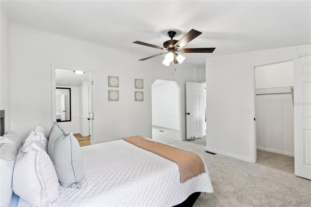 Active With Contract: $190,000 (4 beds, 2 baths, 1890 Square Feet)