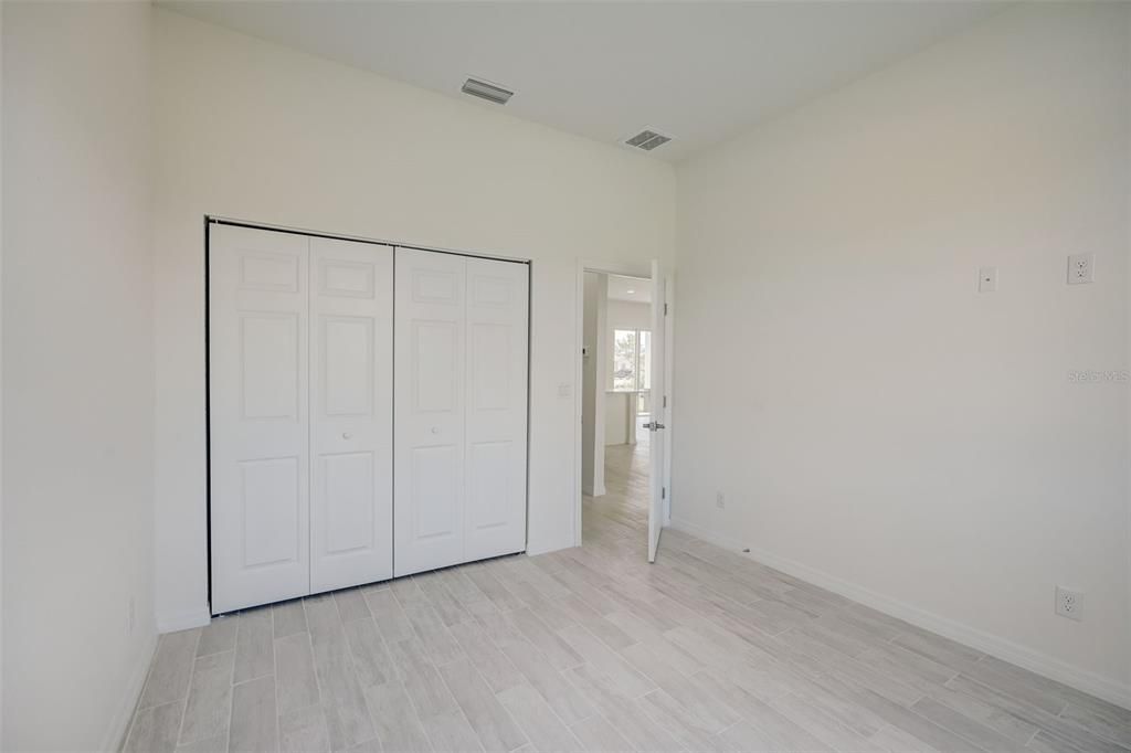 Active With Contract: $354,000 (3 beds, 2 baths, 1639 Square Feet)