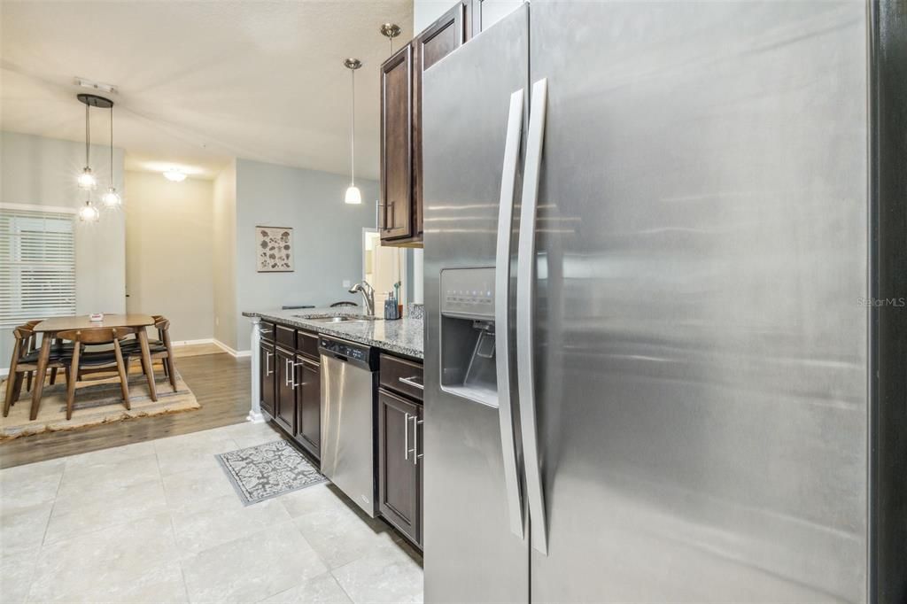 For Sale: $260,000 (2 beds, 2 baths, 1277 Square Feet)