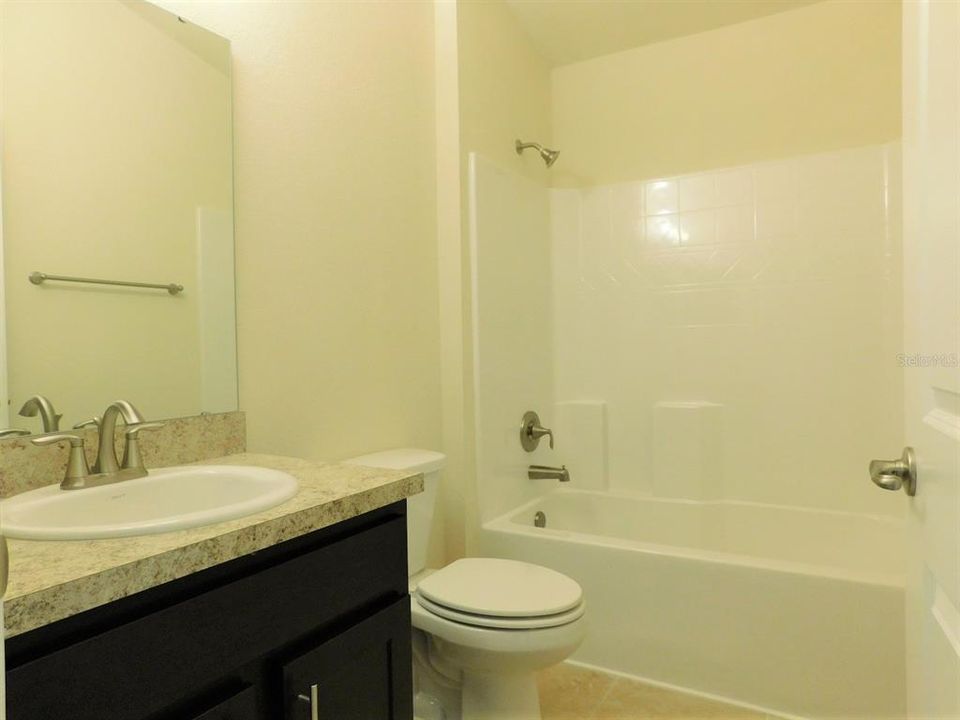 For Rent: $2,150 (3 beds, 2 baths, 1521 Square Feet)