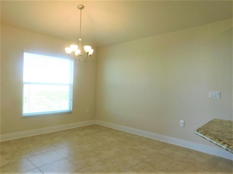 For Rent: $2,150 (3 beds, 2 baths, 1521 Square Feet)
