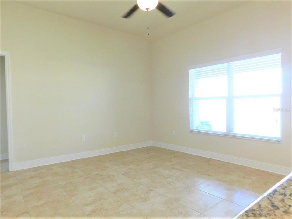 For Rent: $1,995 (3 beds, 2 baths, 1521 Square Feet)