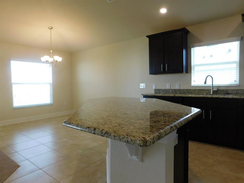 For Rent: $1,995 (3 beds, 2 baths, 1521 Square Feet)