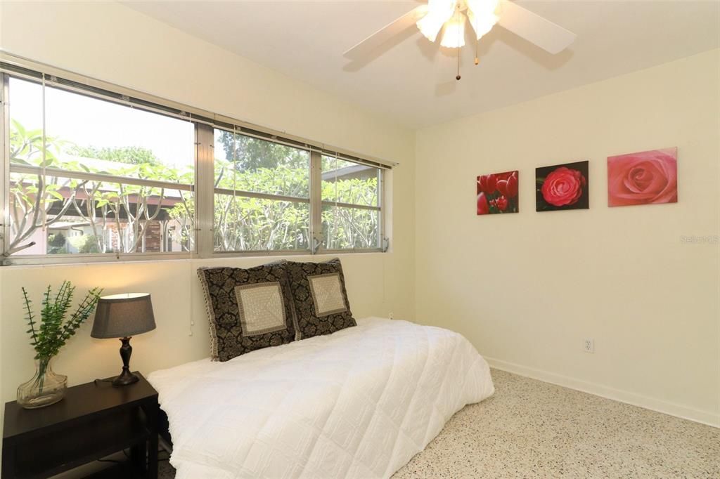 Active With Contract: $374,000 (3 beds, 2 baths, 1434 Square Feet)