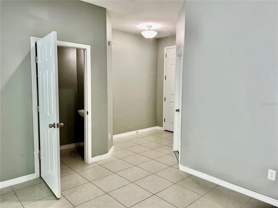 Active With Contract: $2,500 (3 beds, 2 baths, 1564 Square Feet)