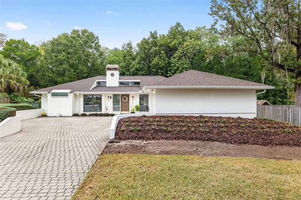 Недавно продано: $399,000 (3 спален, 2 ванн, 1816 Квадратных фут)