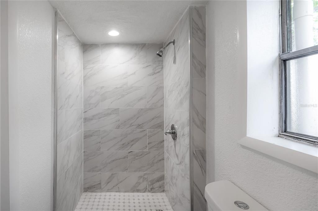 Недавно арендовано: $950 (1 спален, 1 ванн, 300 Квадратных фут)