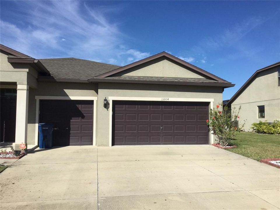 For Rent: $3,100 (4 beds, 3 baths, 2753 Square Feet)