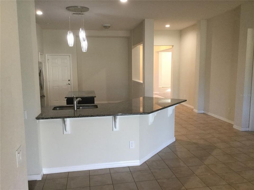 For Rent: $3,100 (4 beds, 3 baths, 2753 Square Feet)