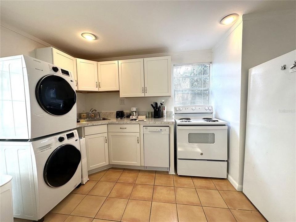 For Rent: $1,400 (1 beds, 1 baths, 600 Square Feet)