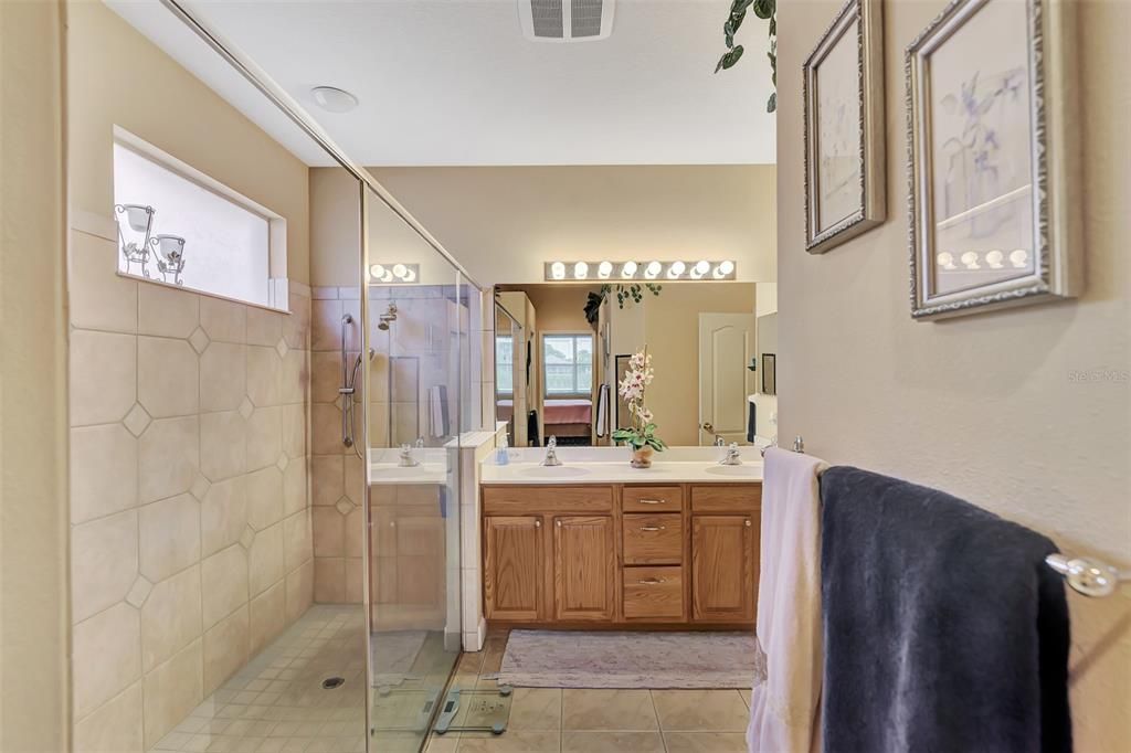 Active With Contract: $499,900 (4 beds, 2 baths, 2092 Square Feet)