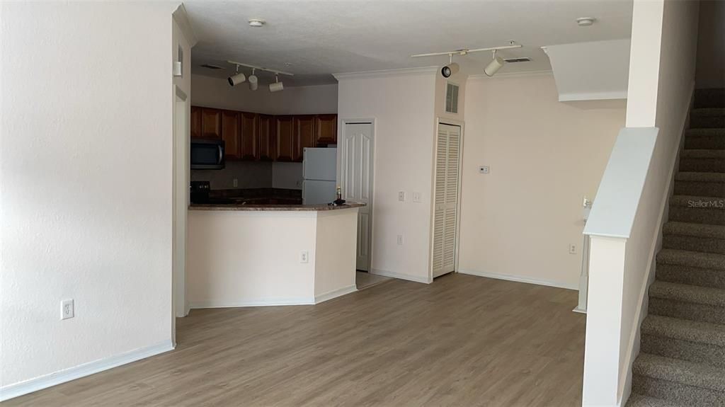 For Rent: $2,200 (2 beds, 2 baths, 1361 Square Feet)