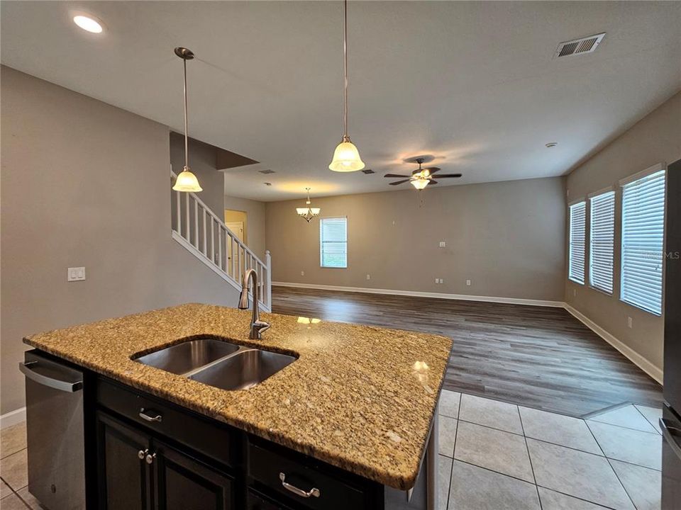 For Sale: $379,900 (3 beds, 2 baths, 2095 Square Feet)