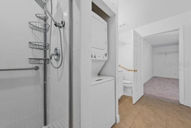 Active With Contract: $265,000 (3 beds, 2 baths, 1690 Square Feet)