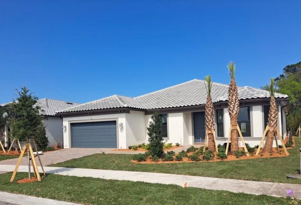 Recently Sold: $553,990 (3 beds, 3 baths, 2483 Square Feet)