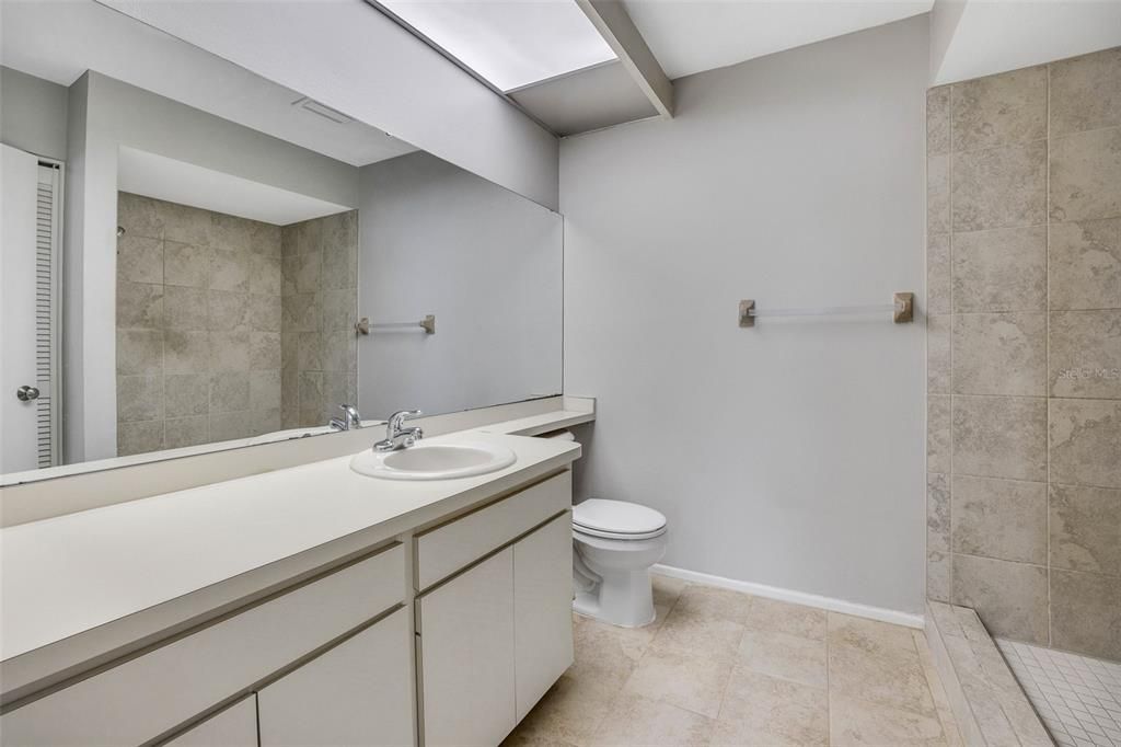 For Sale: $259,900 (2 beds, 2 baths, 1311 Square Feet)