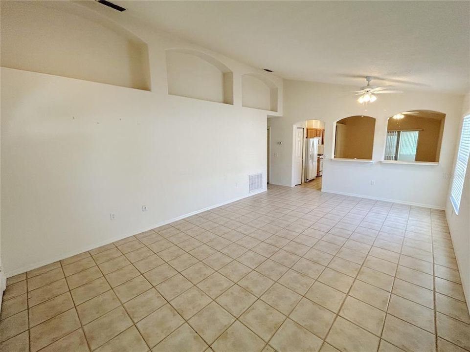 For Sale: $389,900 (3 beds, 2 baths, 1826 Square Feet)