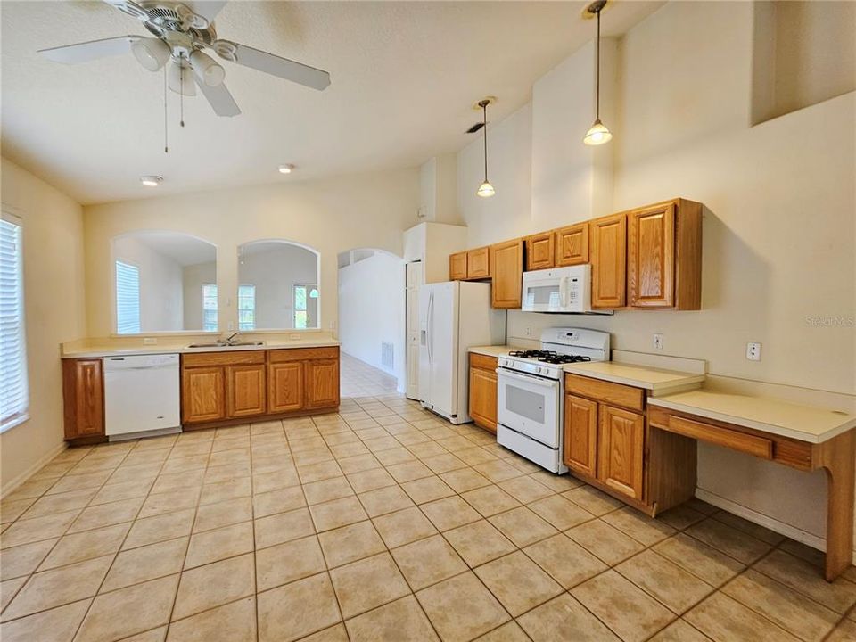 For Sale: $389,900 (3 beds, 2 baths, 1826 Square Feet)