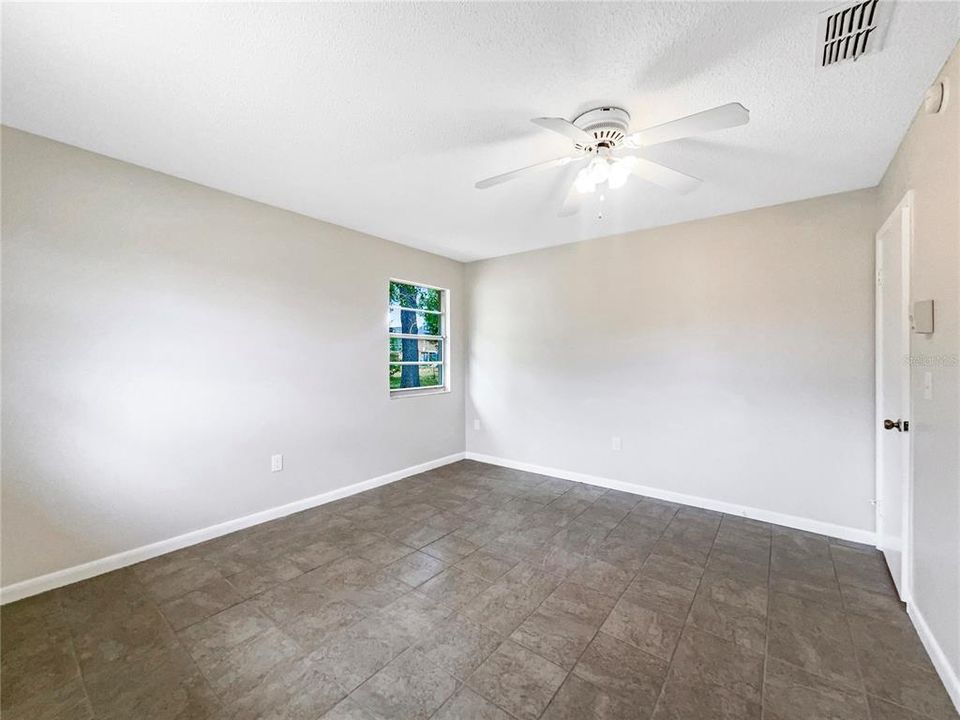 For Sale: $174,000 (2 beds, 1 baths, 1008 Square Feet)