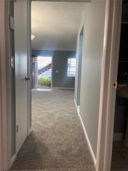 For Rent: $1,300 (1 beds, 1 baths, 760 Square Feet)
